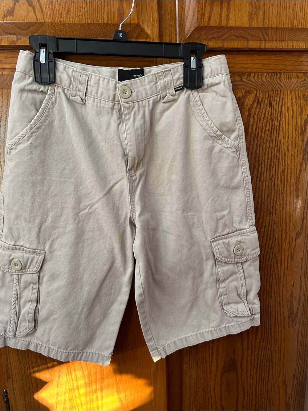 Men’s Hurley Beige Cargo Shorts with Side Pockets